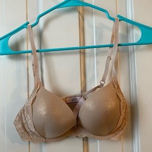 34B Victoria’s Secret Bra